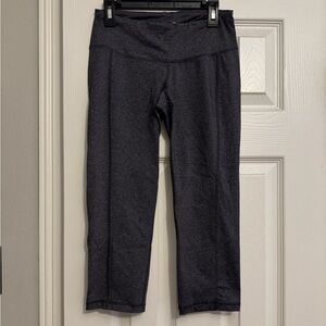 Grey Leggings with Wide Waistband and Moisture-Wicking Fabric